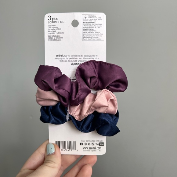 Scunchi x Ali Manno Hair Ties Scrunchies 3 Pack - Picture 2 of 5